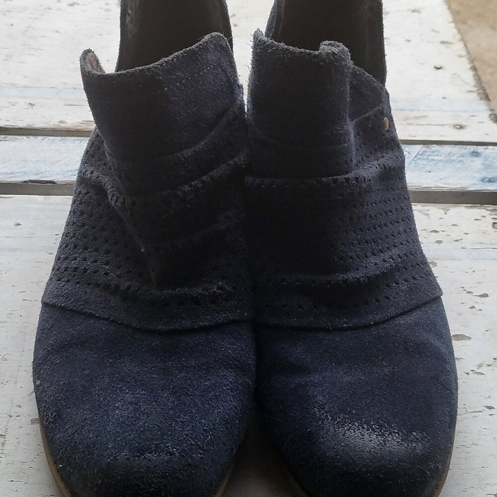 Earth Origins Ankle Boots 11W